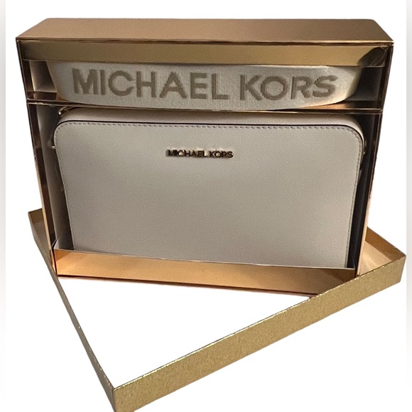 New MICHAEL KORS JET SET LG XBODY LEATHER CREAM BAG With Box - Picture 5 of 16